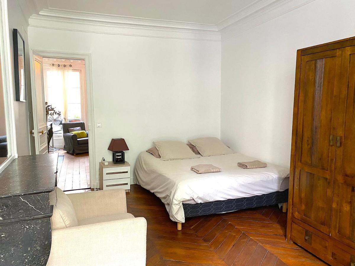 Real Parisian Apartment With 2 Bedrooms And Ac エクステリア 写真